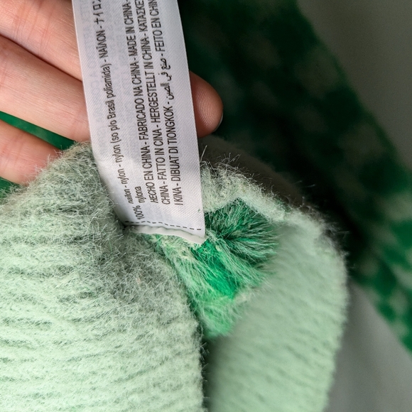 Zara Dark and Light Green Checkered Knit Fuzzy Long Sleeve Cropped Sweater Sz M - Picture 6 of 8